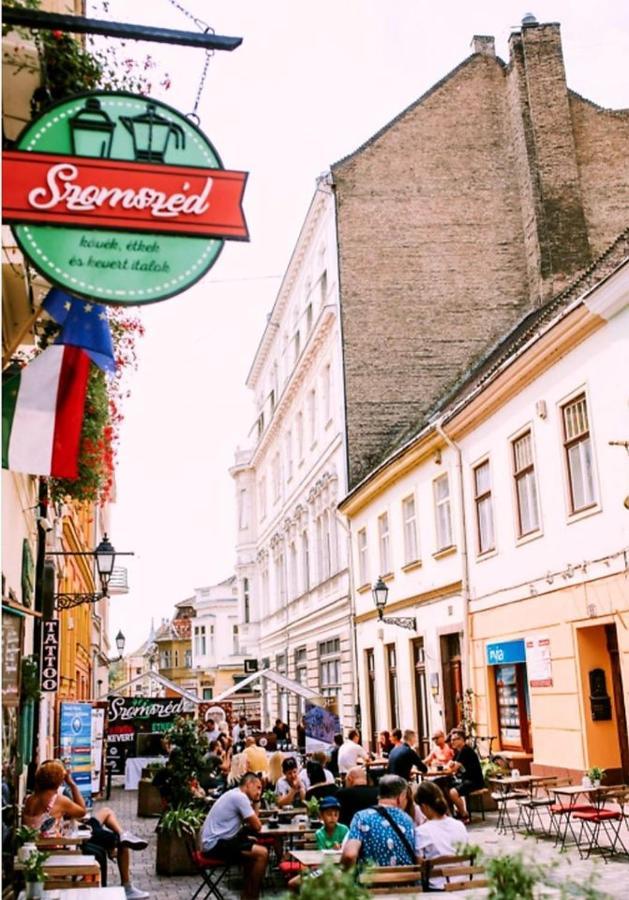 Malasits Apartman Gyor Bagian luar foto